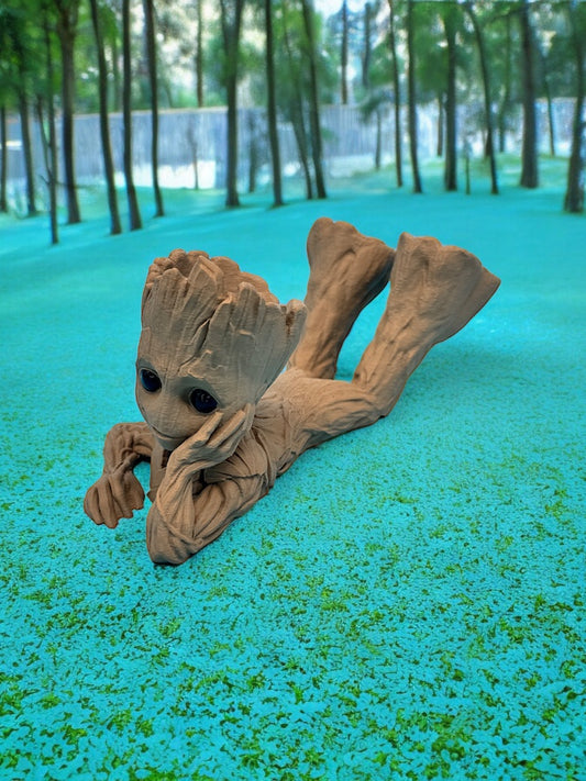 Baby Groot-Lying down